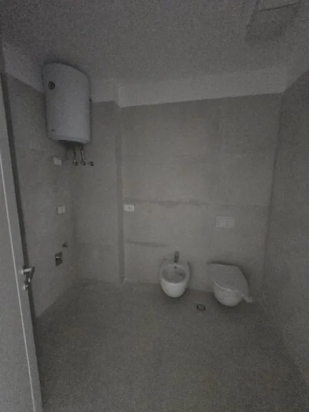 Tirane, jepet me qera Kati 4, 110 m² 1.199 € (Faik Konica)