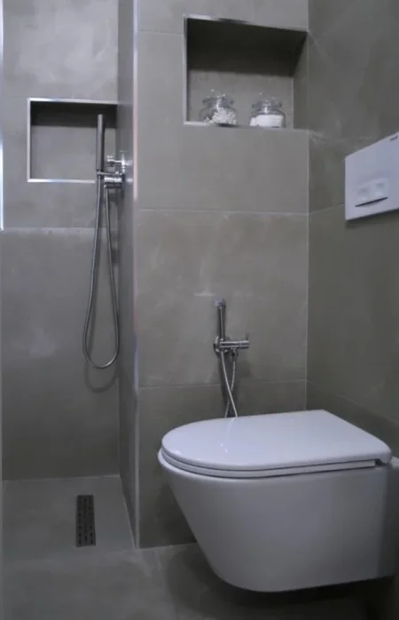 Tirane, shes apartament 1+1+Ballkon Kati 3, 60 m² 180.000 € (Rr. Him Kolli te shkolla Konferenca e Pezes)