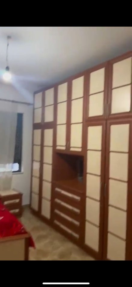 Tirane, ndarje qeraje 2+1+Ballkon Kati 2, 100 m² 20.000 Leke/muaj (Komuna e Parisit)
