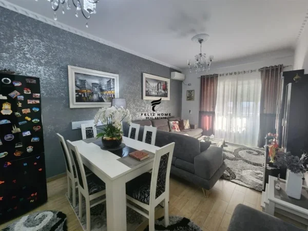 Tirane, shitet apartament 2+1 Kati 3, 105 m² 140.000 € (FRESKU)