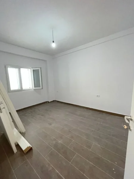 Tirane, shitet apartament 1+1 Kati 5, 50 m² 75.000 € (Selite)