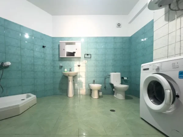 Tirane, shitet apartament 1+1+Ballkon Kati 4, 69 m² 93.000 € (Mikel Maruli)