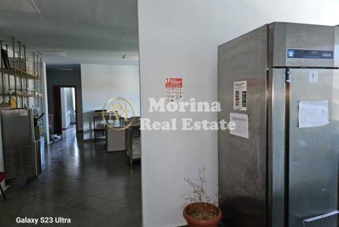 Tirane, jepet me qera ambjent biznesi Kati 2, 850 m² 2.500 € (Kombinat)