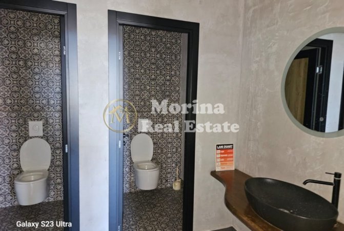 Tirane, jepet me qera ambjent biznesi Kati 2, 850 m² 2.500 € (Kombinat)