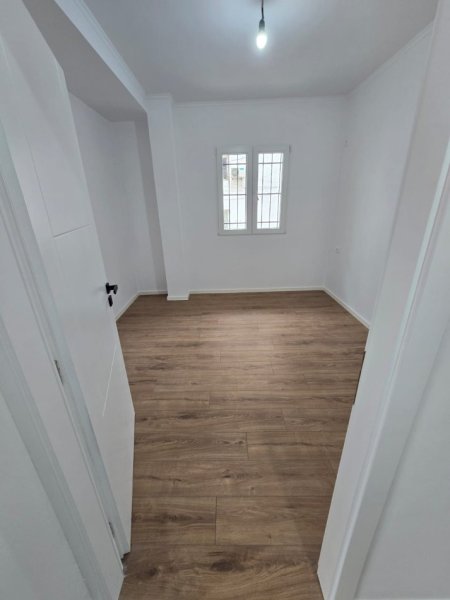Tirane, shitet apartament 2+1 Kati 3, 65 m² 120.000 € (Rr.Ferit Xhajko . Medreseja)