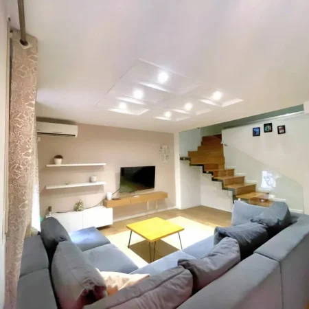 Tirane, shitet apartament duplex 2+1 , 110 m² 169.000 € (Golden Park)