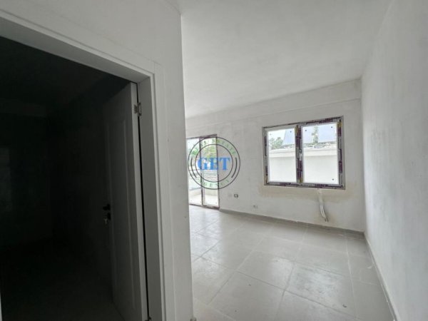 Durres, shitet apartament 2+1+Ballkon Kati 2, 103 m², 1500 euro m2  (Golem)