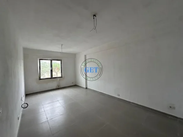 Durres, shitet apartament 2+1+Ballkon Kati 2, 103 m², 1500 euro m2  (Golem)