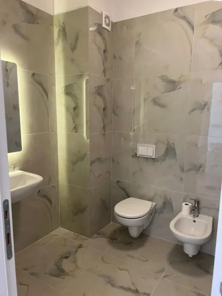 Zyre Me Qera 1+1 Tek Kompleksi Arlis, Farmacia 10 (ID BZ2257) Tirane.