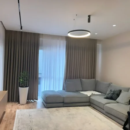 Tirane, shitet apartament 1+1 , 75 m² 145.000 € (5 Maji)