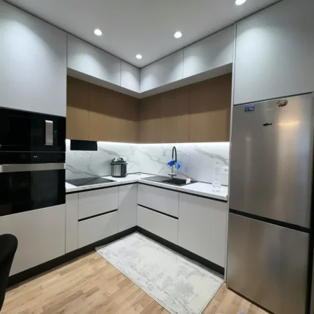 Tirane, shitet apartament 1+1 , 75 m² 145.000 € (5 Maji)