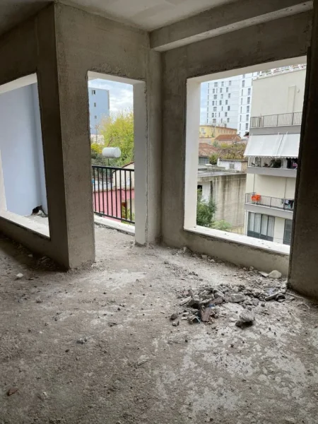 Tirane, shitet apartament 1+1+Ballkon Kati 5, 74 m² 99.900 € (Rruga e Dibres)