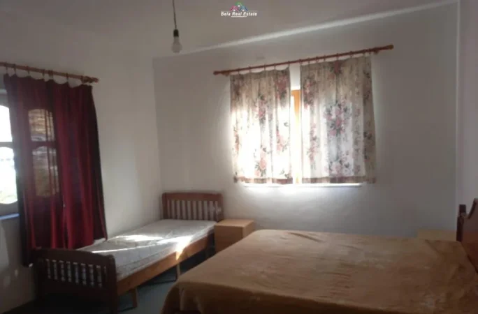 Tirane, jepet me qera Vile 3+1 Kati 2, 120 m² 500 € (Ish Tregu Elektrik)