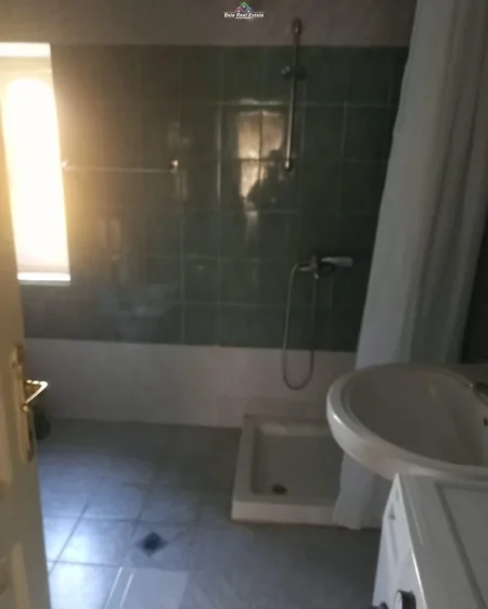 Tirane, jepet me qera Vile 3+1 Kati 2, 120 m² 500 € (Ish Tregu Elektrik)