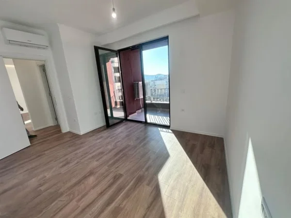 Tirane, shitet apartament 2+1+Ballkon Kati 6, 121 m² 325.000 € (Myslym Shyri)