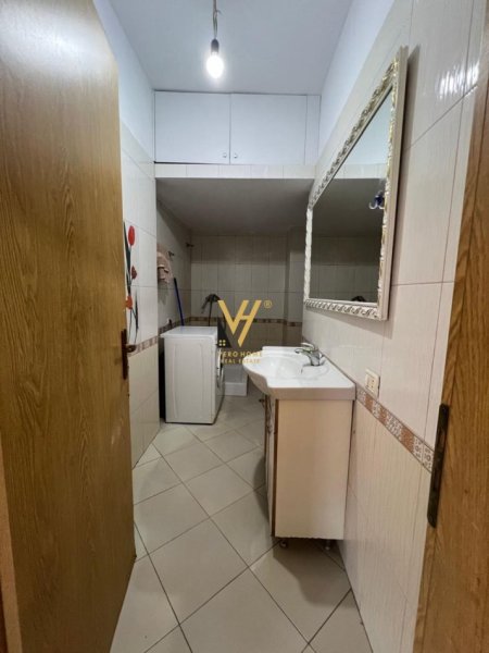 Tirane, jepet me qera apartament 2+1+Ballkon Kati 3, 70 m² 650 € (DON BOSKO)