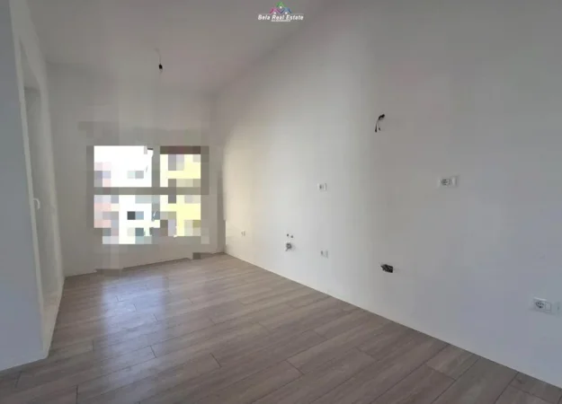 Tirane, shes apartament 1+1+Ballkon Kati 3, 67 m² 93.000 € (Ali Dem)