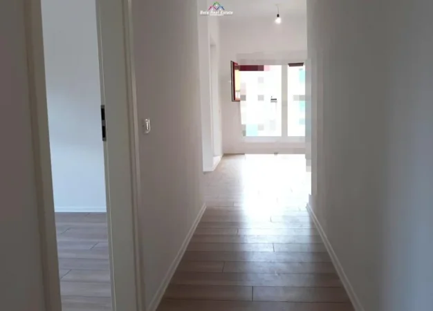 Tirane, shes apartament 1+1+Ballkon Kati 3, 67 m² 93.000 € (Ali Dem)