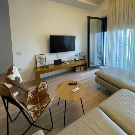 Tirane, shitet apartament 1+1 , 61 m² 148.000 € (21 Dhjetori)