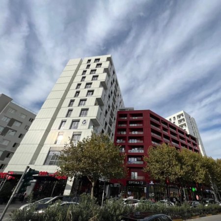 Tirane, shitet apartament 2+1 , 127 m² (Farmacia 10)