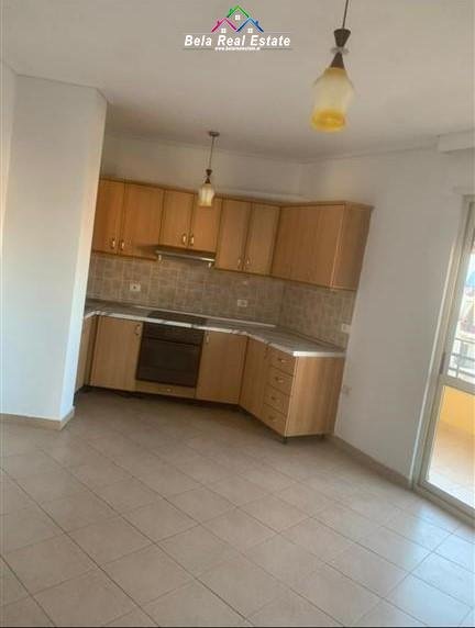 Tirane, jepet me qera apartament 2+1 Kati 7, 92 m² 450 € (rruga e dibres)