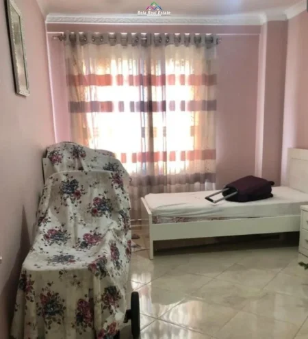 Tirane, jepet me qera apartament 2+1 Kati 3, 125 m² 600 € (astir)