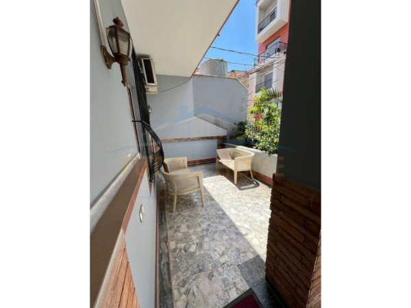 Tirane, jepet me qera Vile 2 Katshe , 120 m² 1.000 € (21 Dhjetori)