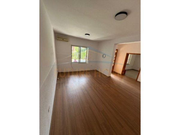 Tirane, jepet me qera Vile 2 Katshe , 120 m² 1.000 € (21 Dhjetori)