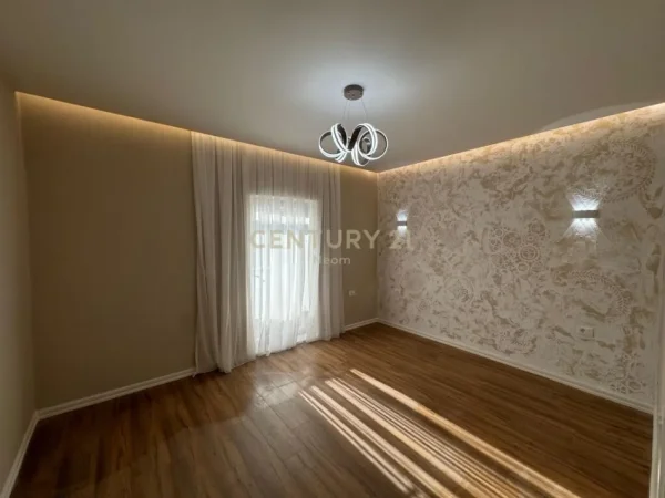 Tirane, shes apartament 1+1+Aneks+Ballkon Kati 4, 48 m² 125.000 € (Rruga e Durresit)
