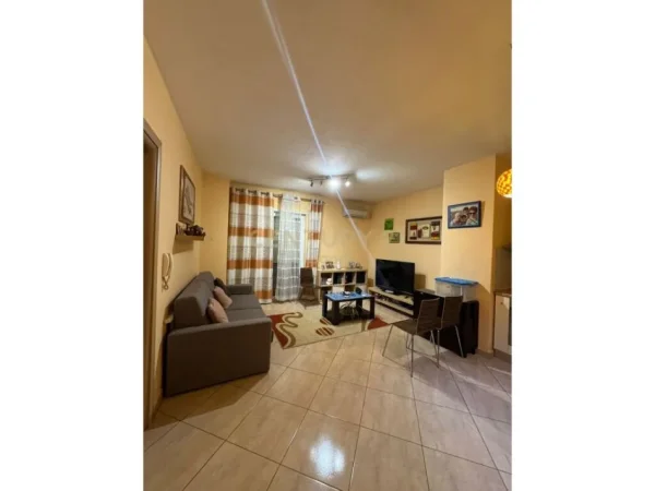 Tirane, jepet me qera apartament 1+1+Aneks+Ballkon Kati 6, 68 m² 600 € (ATSH, Pazari i Ri)