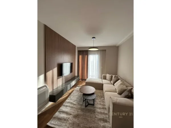 Tirane, jepet me qera apartament 1+1+Aneks+Ballkon Kati 20, 77 m² 1.000 € (GARDEN BUILDING)