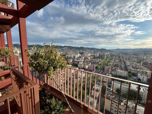 Tirane, jepet me qera apartament 1+1+Aneks+Ballkon Kati 20, 77 m² 1.000 € (GARDEN BUILDING)