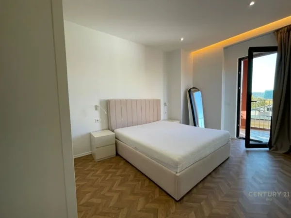 Tirane, jepet me qera apartament 1+1+Aneks+Ballkon Kati 3, 66 m² 900 € (Garden Building)