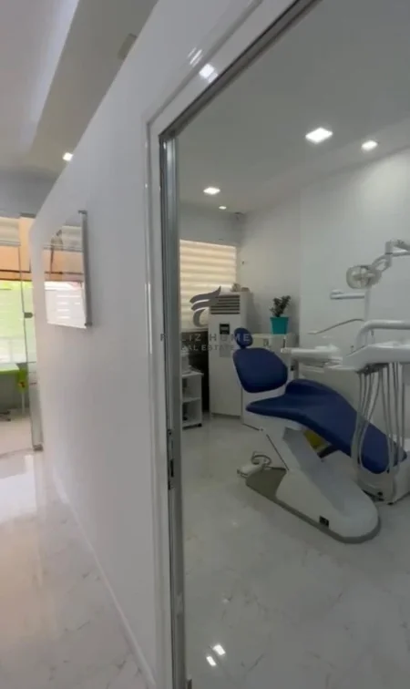 Tirane, shitet ambjent biznesi Kati 1, 60 m² 150.000 € (ASTIR)