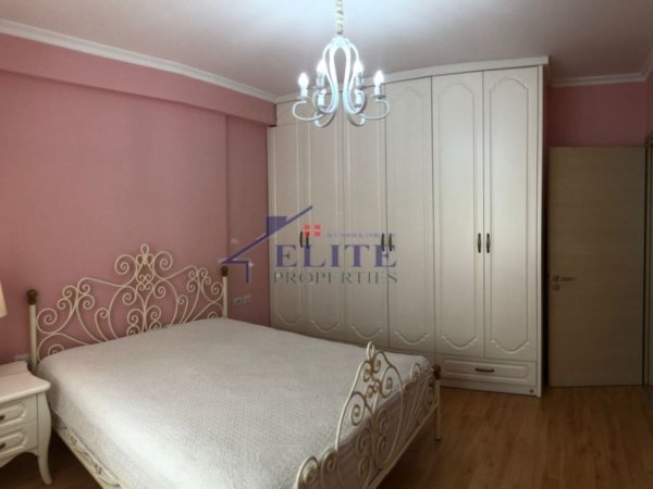 Tirane, jepet me qera apartament 1+1+Ballkon Kati 2, 75 m² 600 € (Kodra e Diellit)