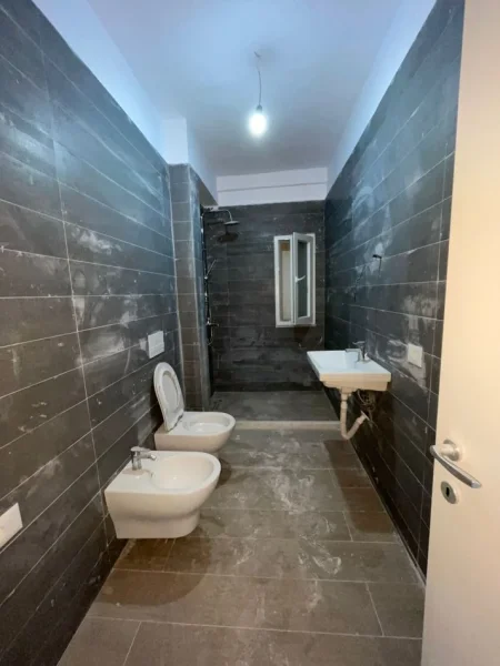 Tirane, shitet apartament 1+1+Aneks Kati 4, 50 m² 75.000 € (Selite)