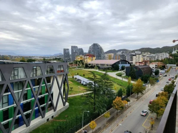 Tirane, shitet apartament 2+1+Ballkon Kati 6, 147 m² 500.000 € 