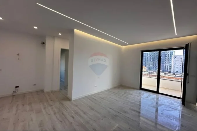 Tirane, shitet apartament 2+1 , 92 m² 240.000 € (Stacioni i Trenit)