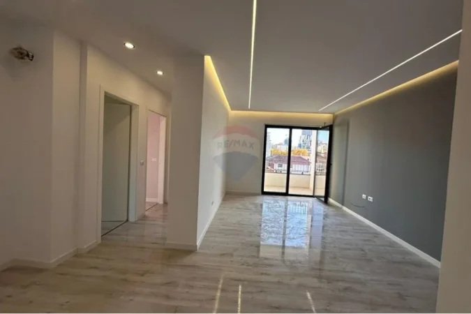 Tirane, shitet apartament 2+1 , 92 m² 240.000 € (Stacioni i Trenit)