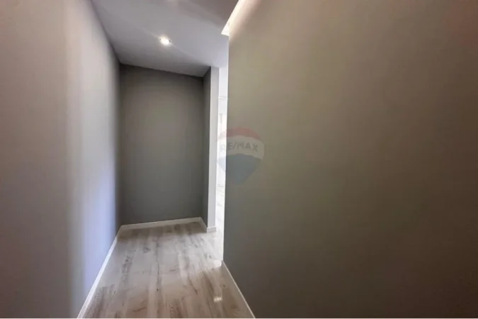 Tirane, shitet apartament 2+1 , 92 m² 240.000 € (Stacioni i Trenit)