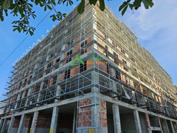 Tirane, shitet apartament 2+1+Ballkon Kati 7, 116 m² 173.000 € (Porcelan)