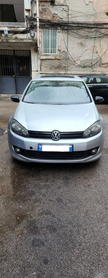 Tirane, shitet makine VW Nafte, gri metalizato automatik Klima