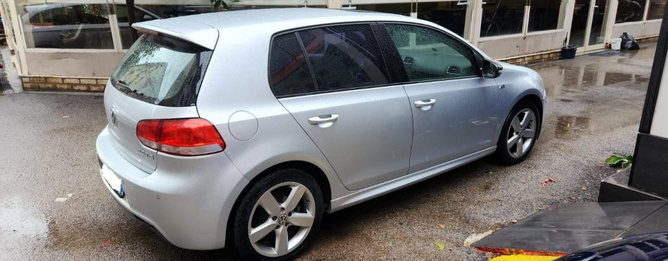 Tirane, shitet makine VW Nafte, gri metalizato automatik Klima