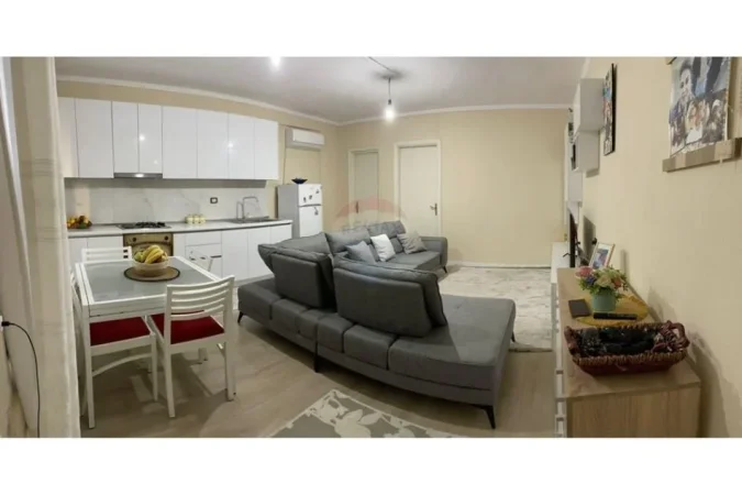 Tirane, jepet me qera apartament 1+1 , 400 € (Jordan Misja)