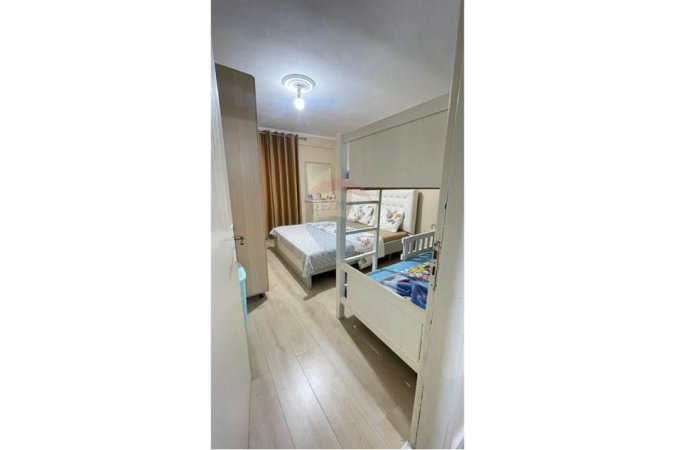 Tirane, jepet me qera apartament 1+1 , 400 € (Jordan Misja)