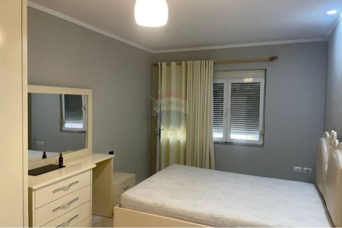 Tirane, jepet me qera apartament 1+1 , 400 € (Astir)