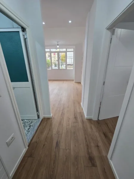 Tirane, shes apartament 2+1 Kati 1, 57 m² 120.000 € (Rruga Memo Meto)