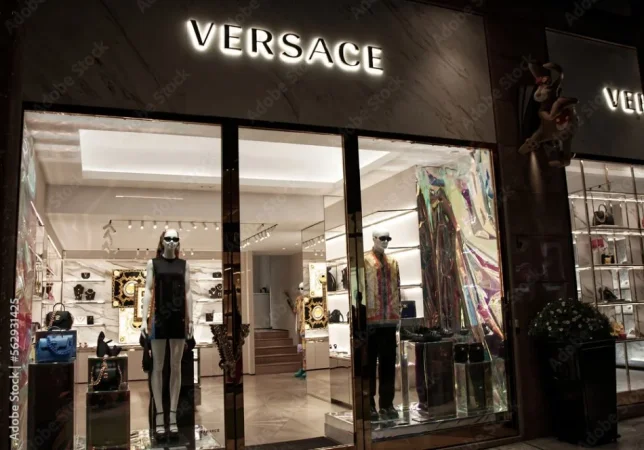 Tirane, jepet me qera ambjent biznesi Kati 0, 110 m² 2.500 € (VASO PASHA BLLOKU)