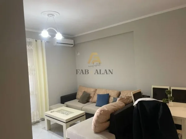 Tirane, jepet me qera apartament 1+1 Kati 3, 400 € (Astir, Vila L)