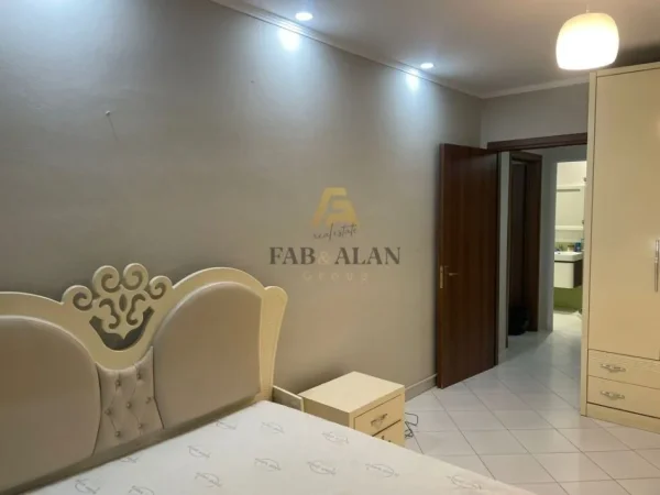 Tirane, jepet me qera apartament 1+1 Kati 3, 400 € (Astir, Vila L)